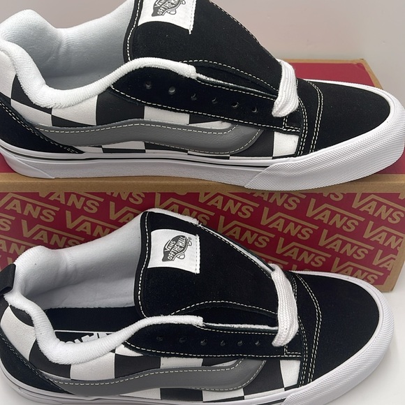 Vans Men’s Knu Skool
Mega Check Black
VN0009QCCJJ
Sneakers - Picture 2 of 16